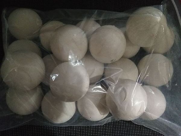 锦经理昨天订购了1000个直径28mm橡胶球现在发货了请注意查收