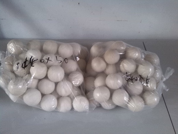 江西劲经理你需要的橡胶扒皮球今天下午发货了 电厂使用的管道清